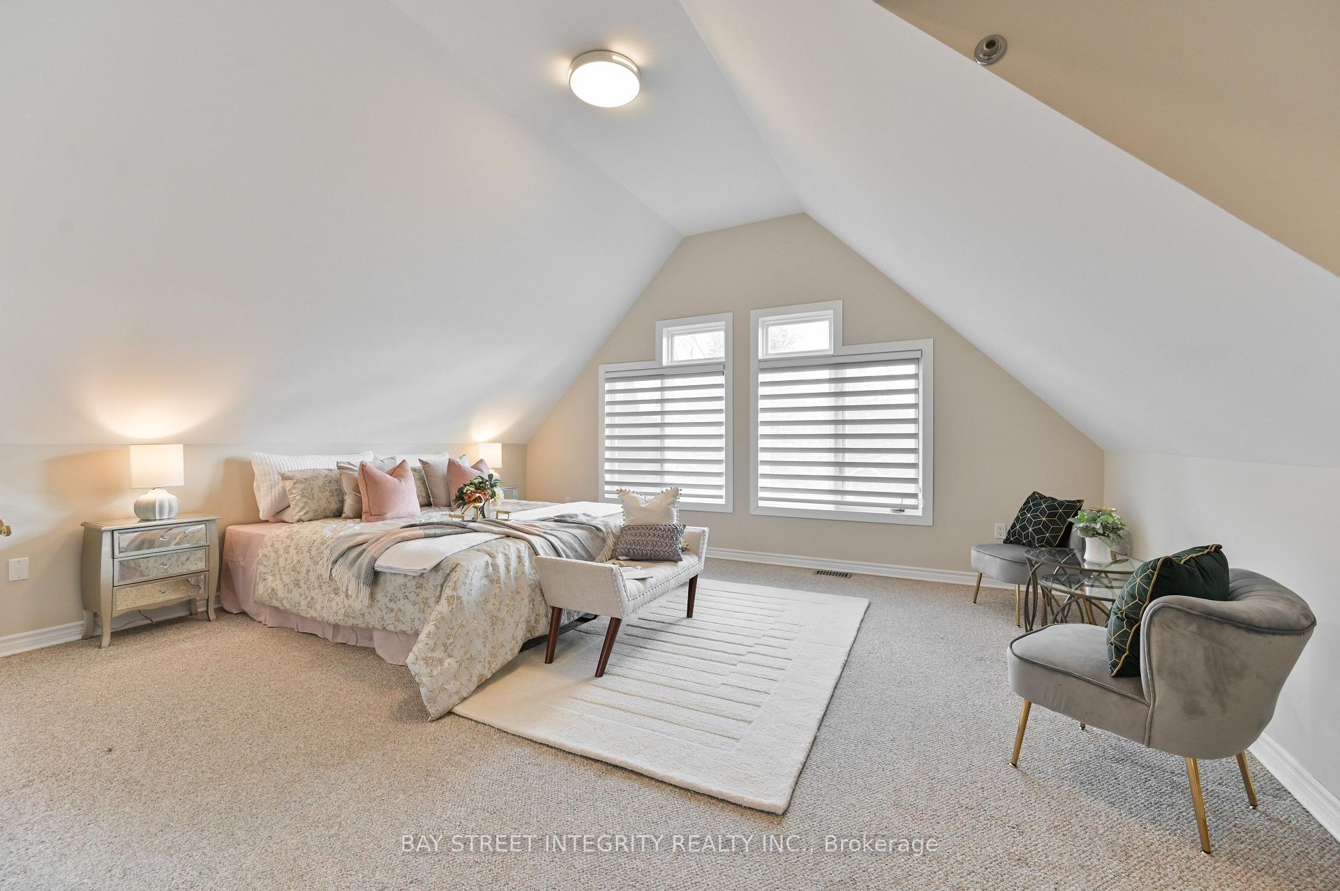 Photo 18 of 91 Roxborough Road, Newmarket, Gorham-College Manor — HOMEH