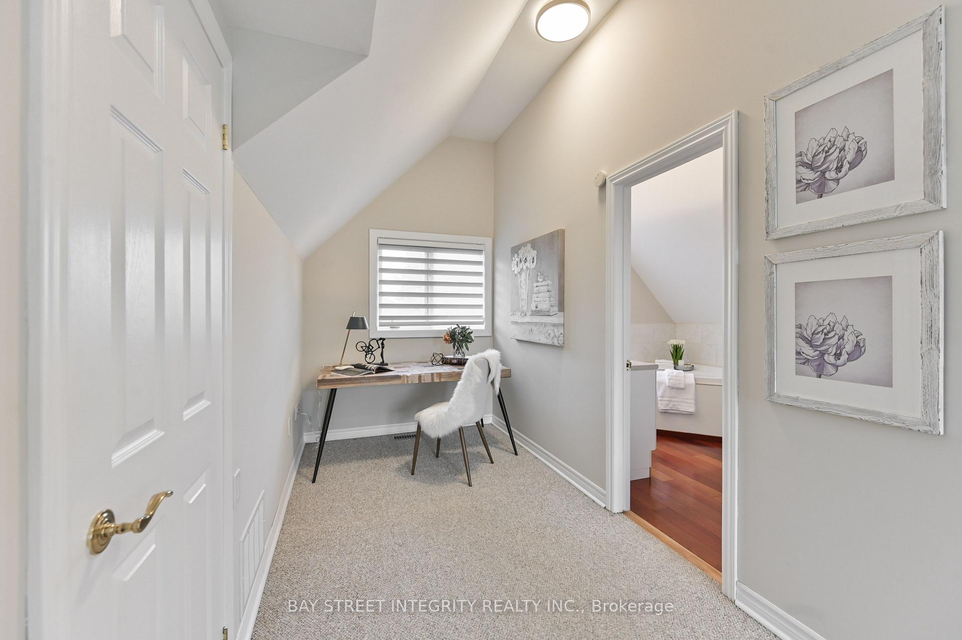 Photo 21 of 91 Roxborough Road, Newmarket, Gorham-College Manor — HOMEH