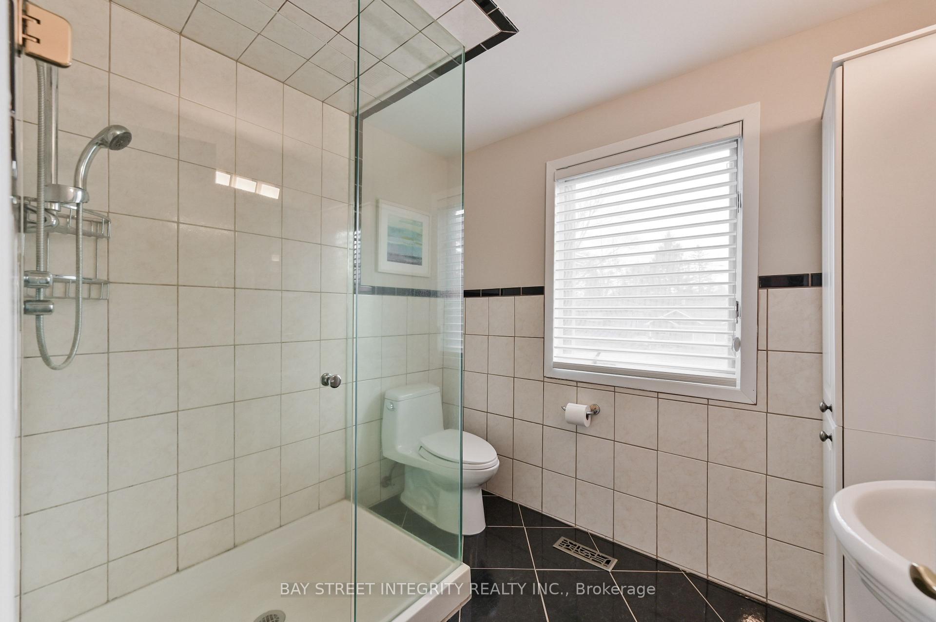 Photo 27 of 91 Roxborough Road, Newmarket, Gorham-College Manor — HOMEH