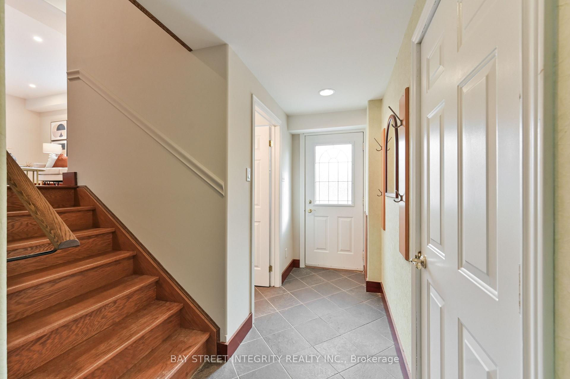 Photo 30 of 91 Roxborough Road, Newmarket, Gorham-College Manor — HOMEH