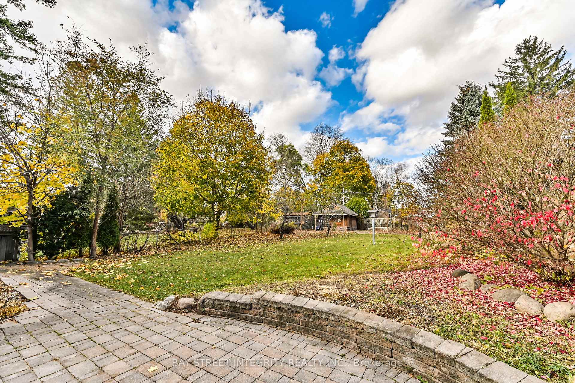 Photo 36 of 91 Roxborough Road, Newmarket, Gorham-College Manor — HOMEH