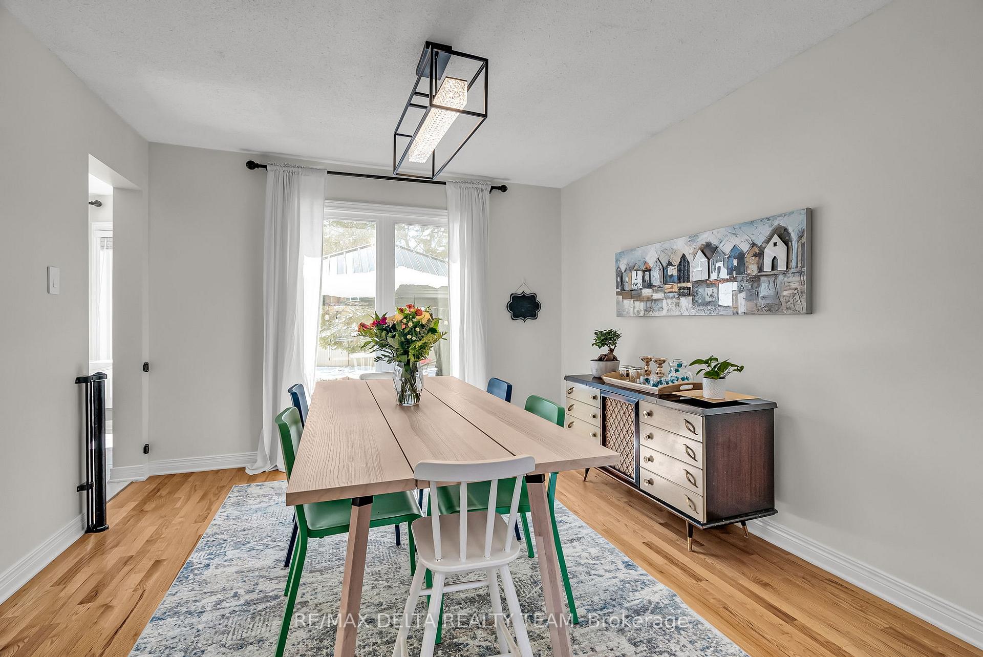 Photo 7 of 620 Glenside Terrace, Ottawa, Fallingbrook/Ridgemount — HOMEH