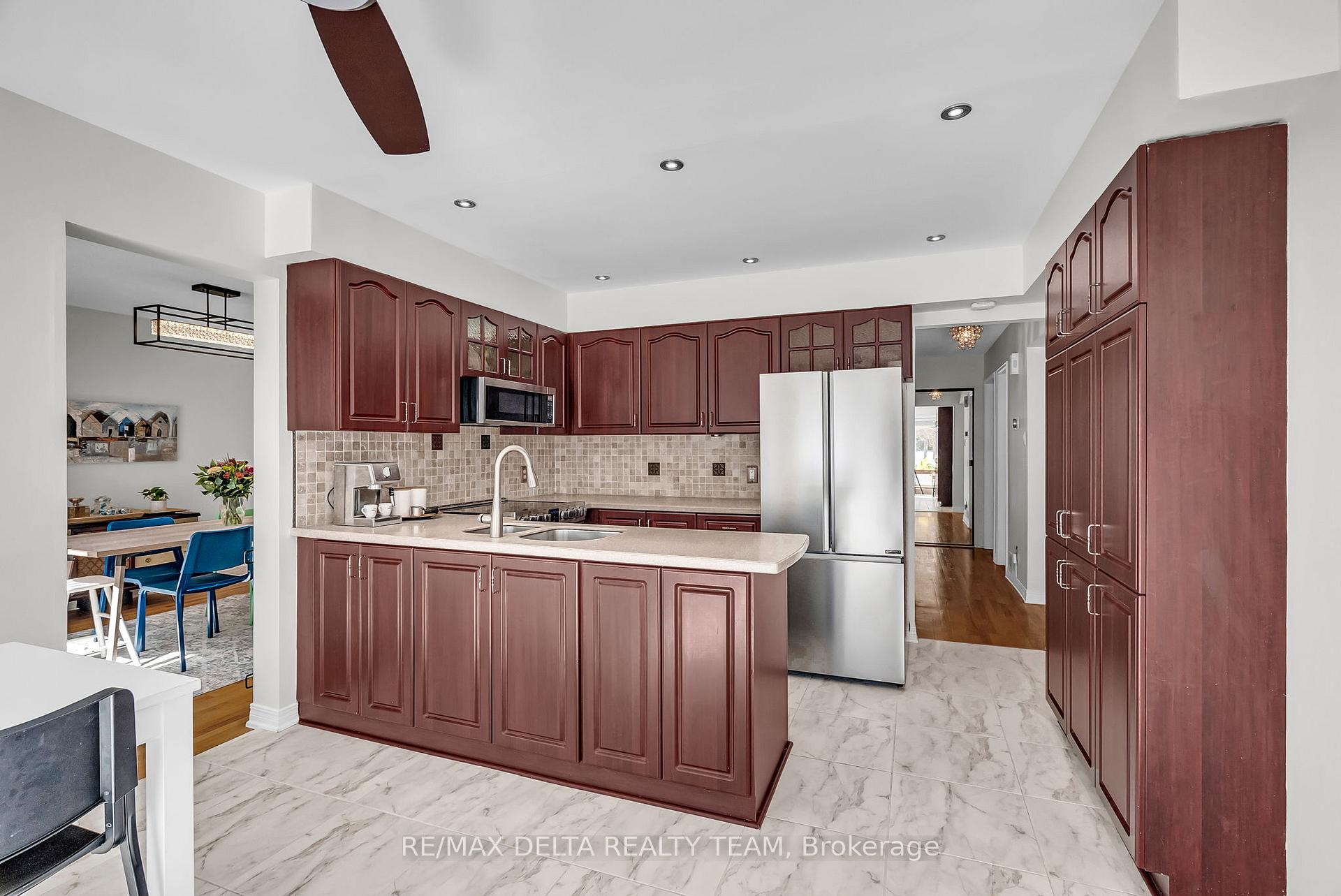 Photo 9 of 620 Glenside Terrace, Ottawa, Fallingbrook/Ridgemount — HOMEH