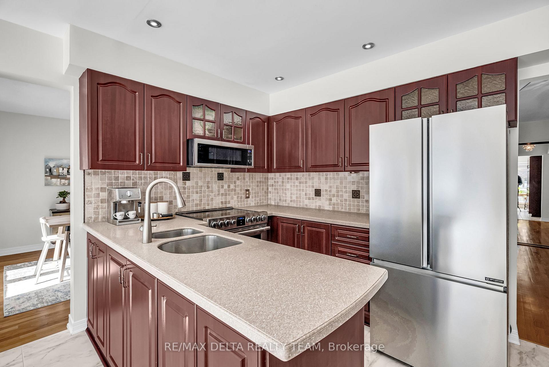 Photo 10 of 620 Glenside Terrace, Ottawa, Fallingbrook/Ridgemount — HOMEH