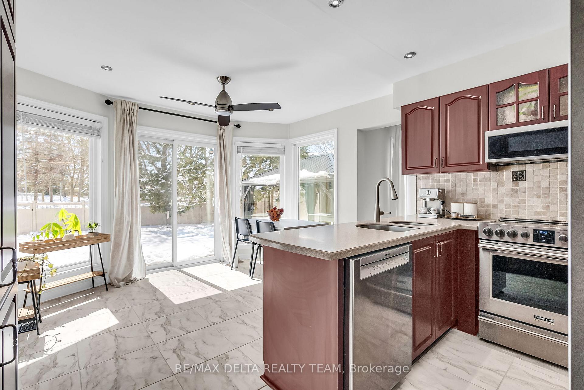 Photo 11 of 620 Glenside Terrace, Ottawa, Fallingbrook/Ridgemount — HOMEH