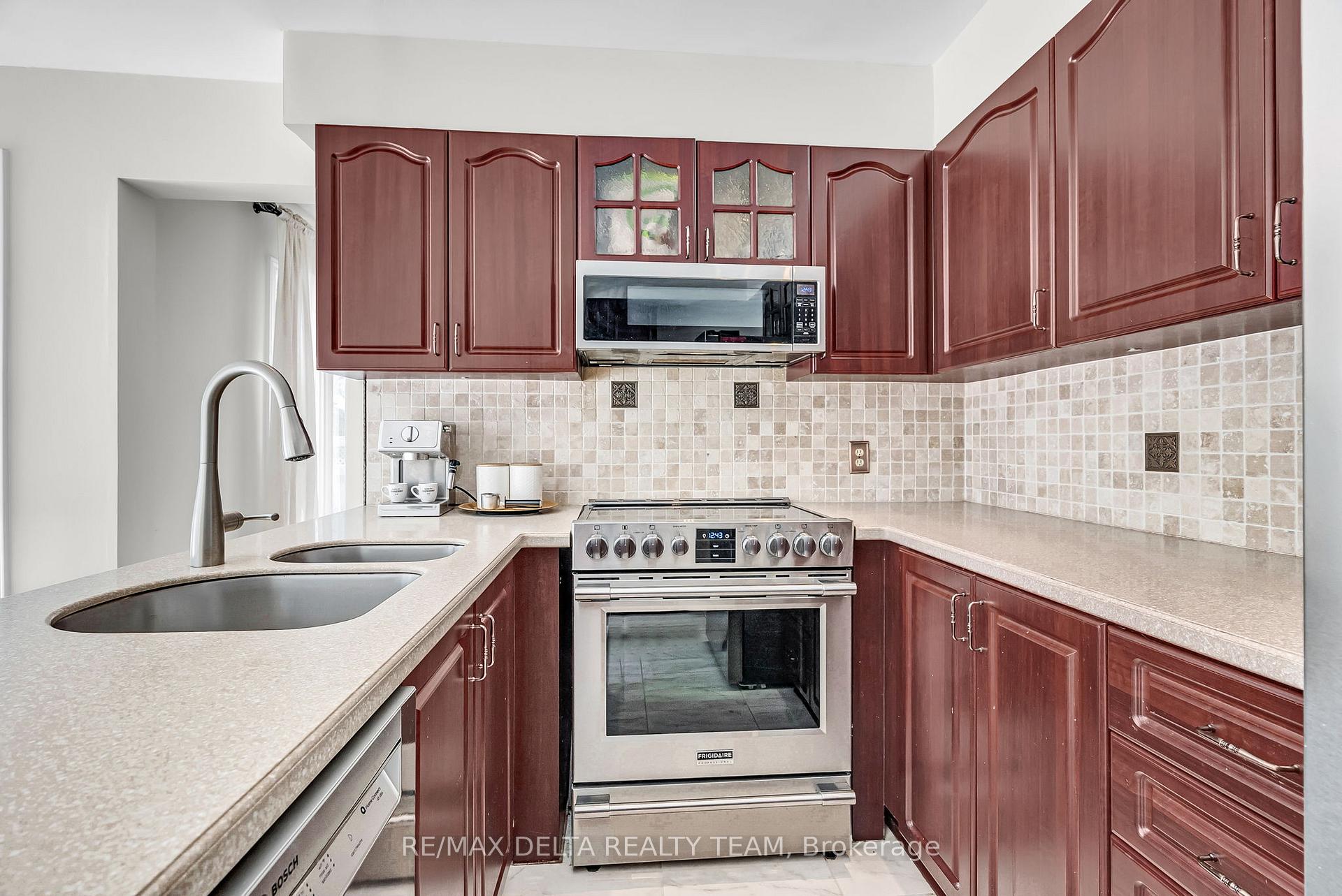 Photo 12 of 620 Glenside Terrace, Ottawa, Fallingbrook/Ridgemount — HOMEH