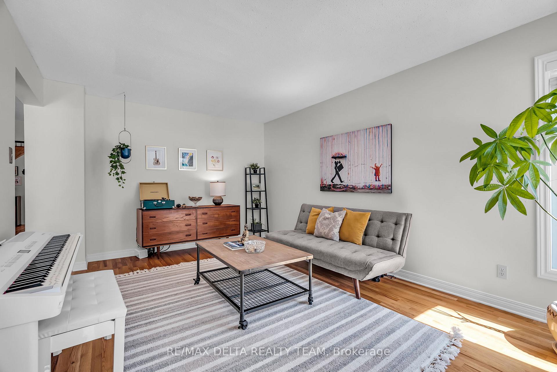 Photo 16 of 620 Glenside Terrace, Ottawa, Fallingbrook/Ridgemount — HOMEH