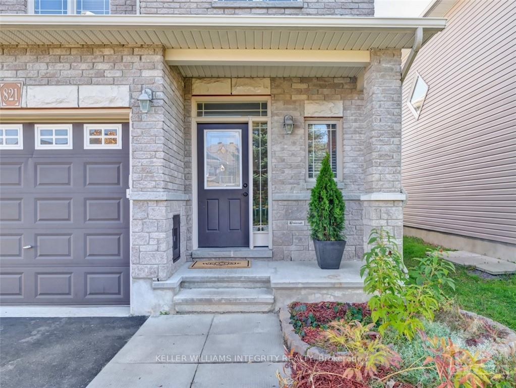 Photo 2 of 821 Percifor Way, Ottawa, Mer Bleue/Bradley Estates/Anderson Park — HOMEH