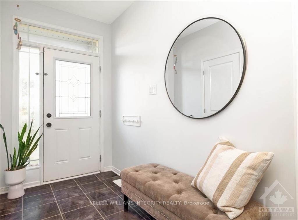 Photo 3 of 821 Percifor Way, Ottawa, Mer Bleue/Bradley Estates/Anderson Park — HOMEH
