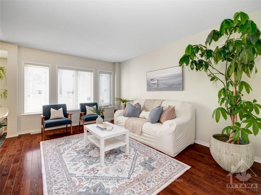 Photo 5 of 821 Percifor Way, Ottawa, Mer Bleue/Bradley Estates/Anderson Park — HOMEH