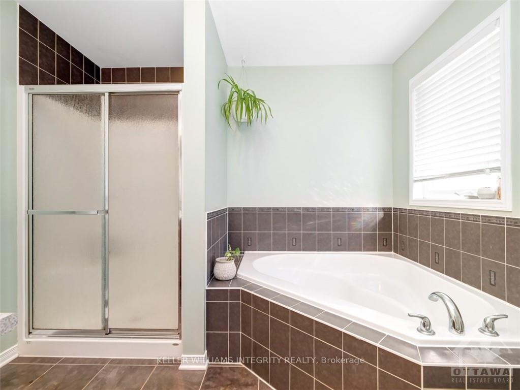 Photo 17 of 821 Percifor Way, Ottawa, Mer Bleue/Bradley Estates/Anderson Park — HOMEH