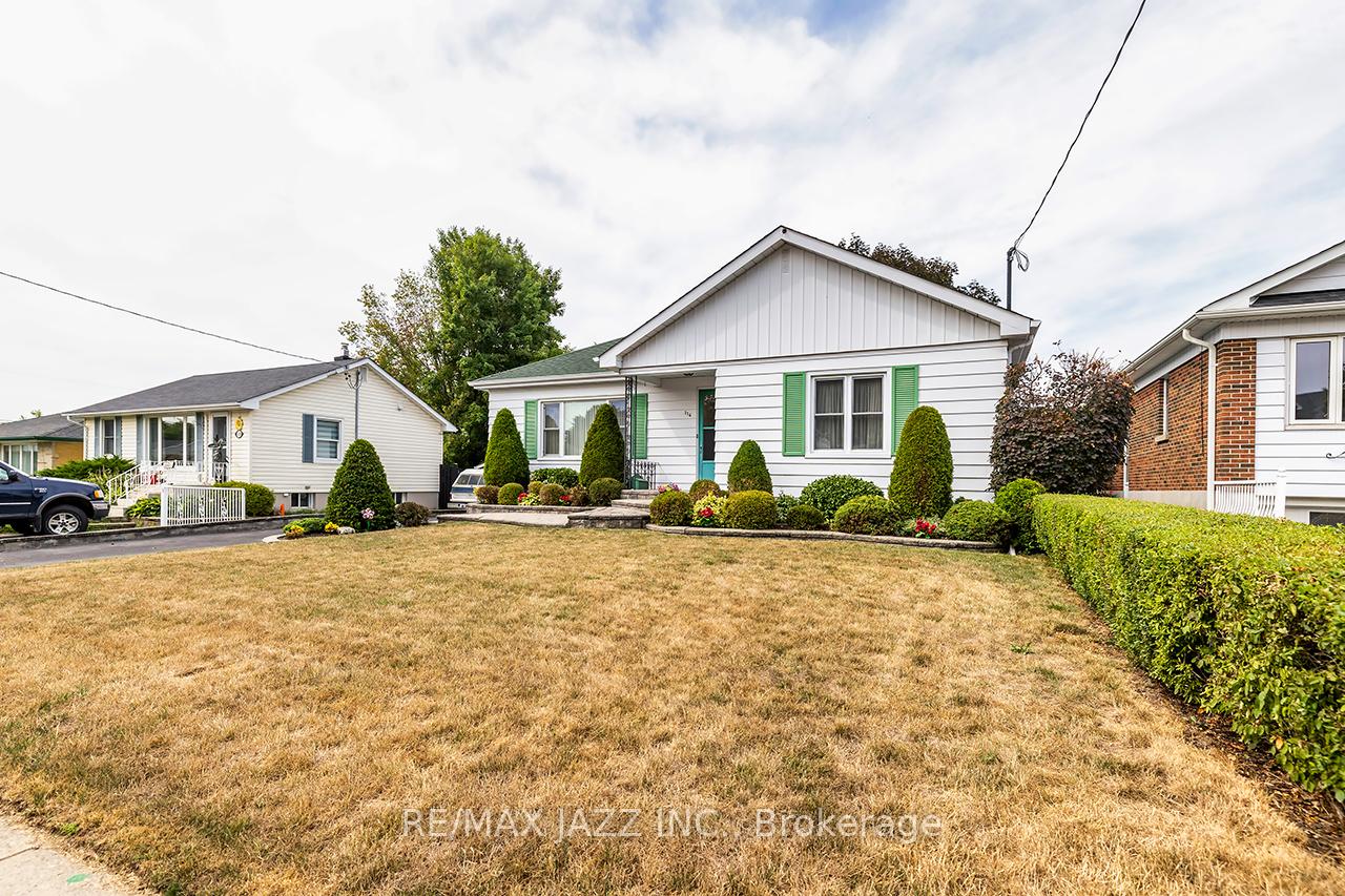 Photo 4 of 114 Fernhill Boulevard, Oshawa, McLaughlin — HOMEH