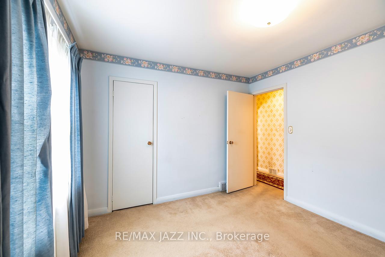 Photo 14 of 114 Fernhill Boulevard, Oshawa, McLaughlin — HOMEH