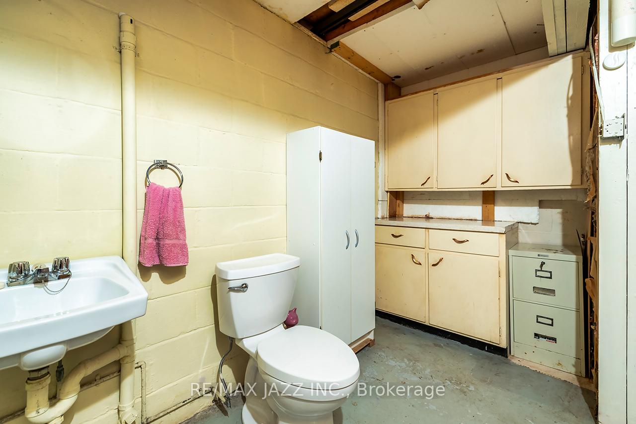 Photo 21 of 114 Fernhill Boulevard, Oshawa, McLaughlin — HOMEH