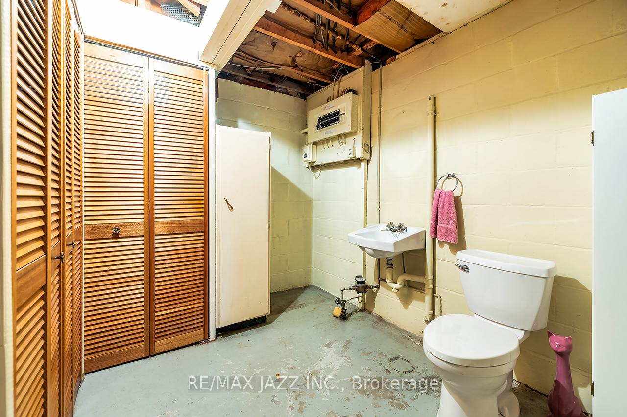 Photo 22 of 114 Fernhill Boulevard, Oshawa, McLaughlin — HOMEH