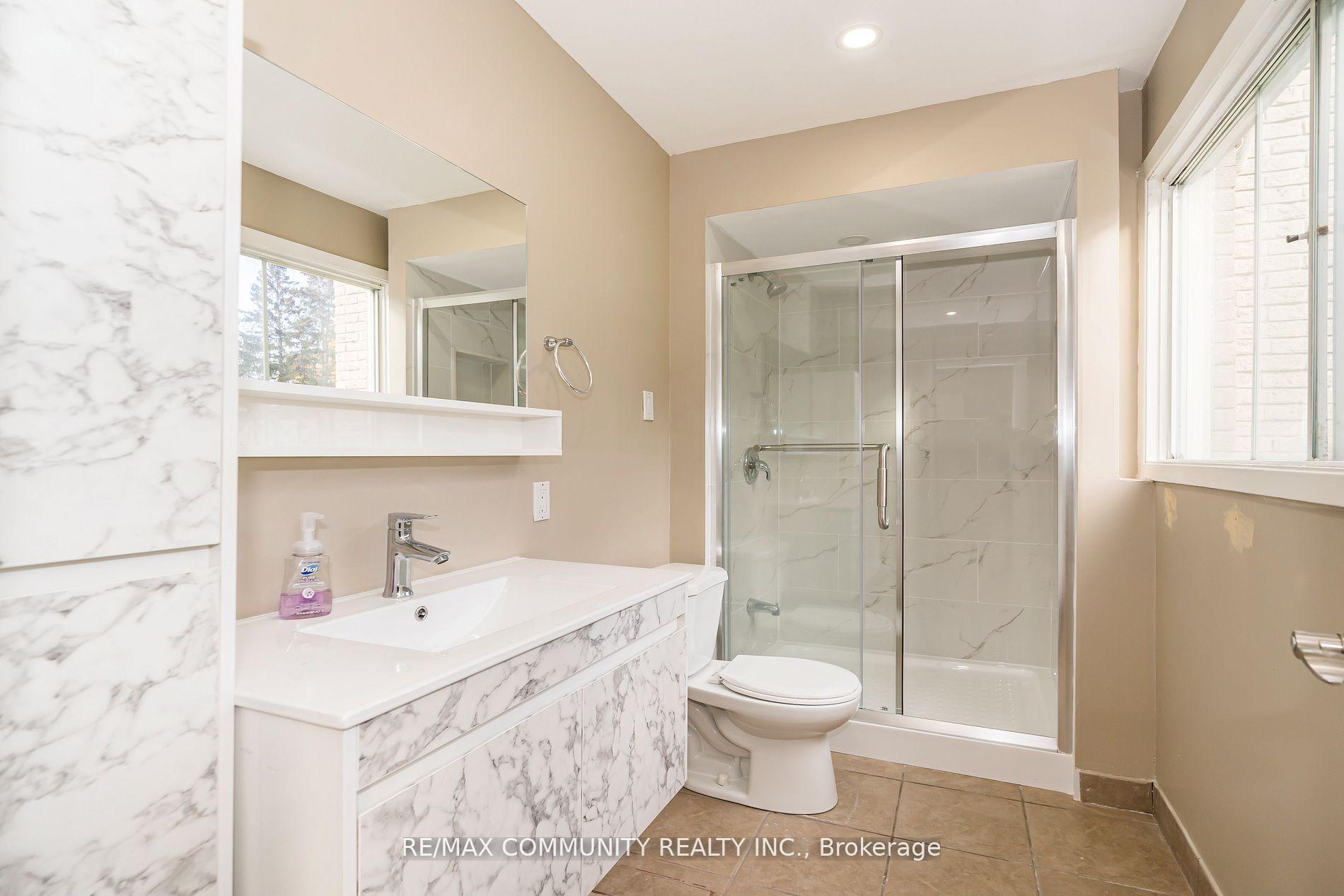Photo 1 of 667 Westshore Boulevard N, Pickering, West Shore — HOMEH