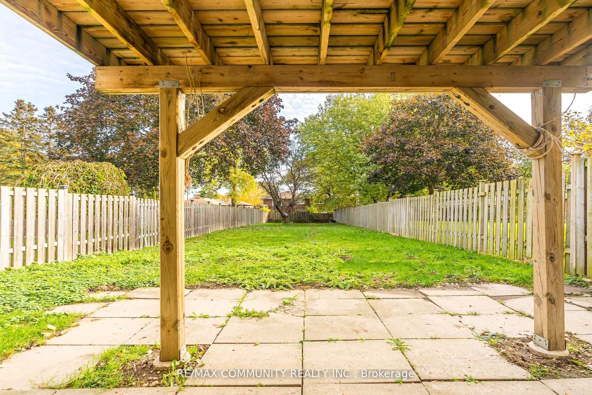 Photo 18 of 667 Westshore Boulevard N, Pickering, West Shore — HOMEH