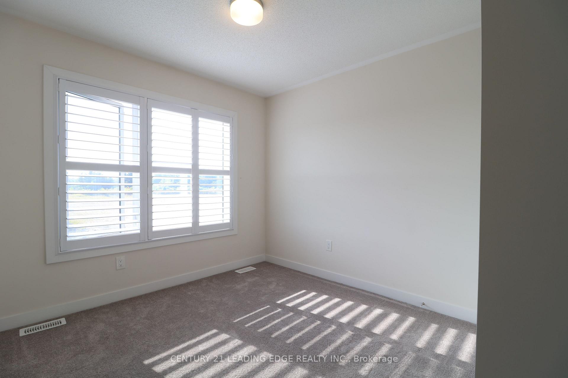 Photo 24 of 2644 Castlegate Crossing, Pickering, Duffin Heights — HOMEH