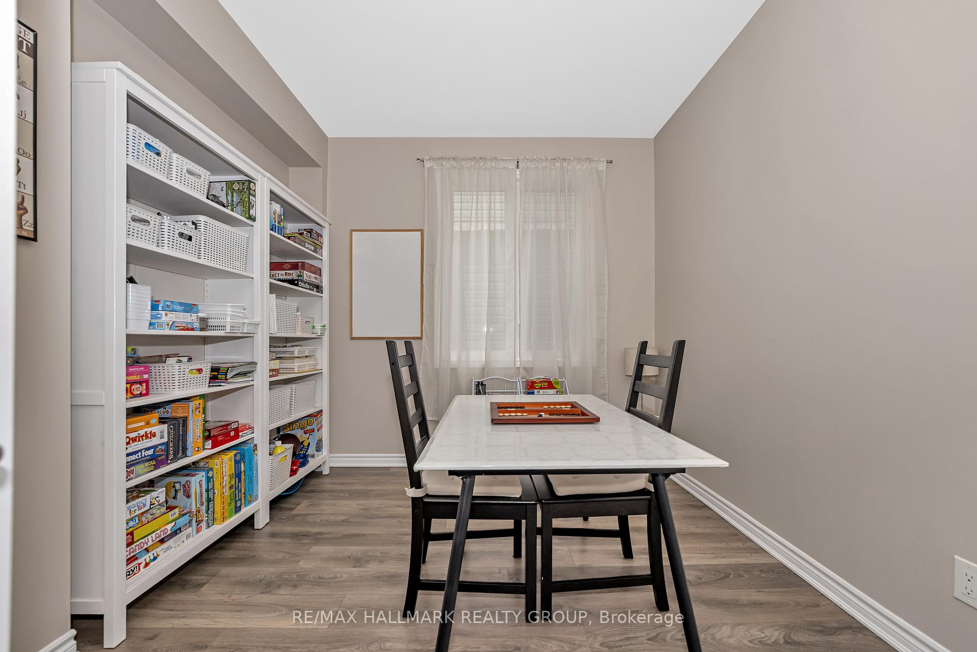 Photo 12 of 160 Bartonia Circle, Ottawa, Avalon West — HOMEH