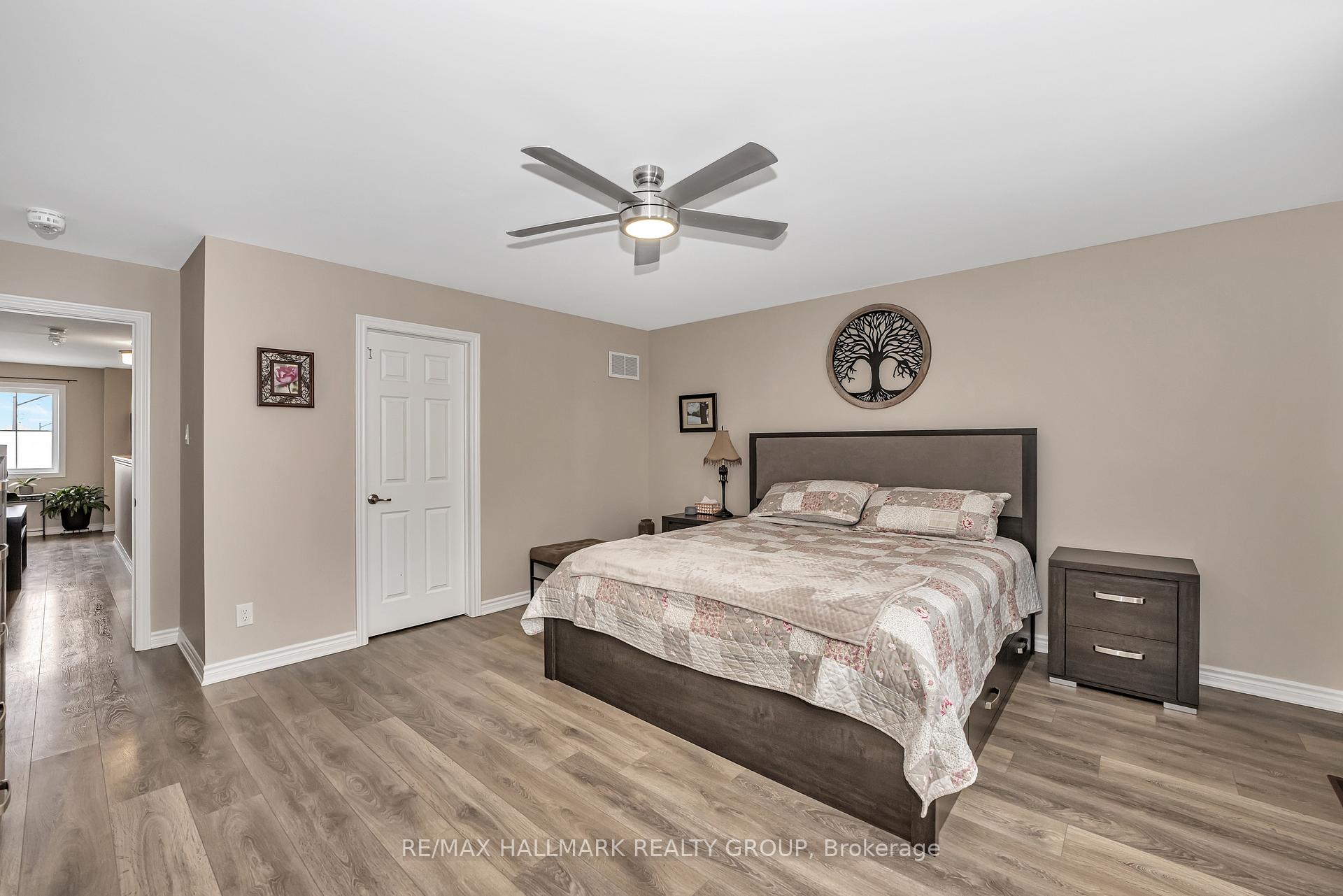Photo 16 of 160 Bartonia Circle, Ottawa, Avalon West — HOMEH