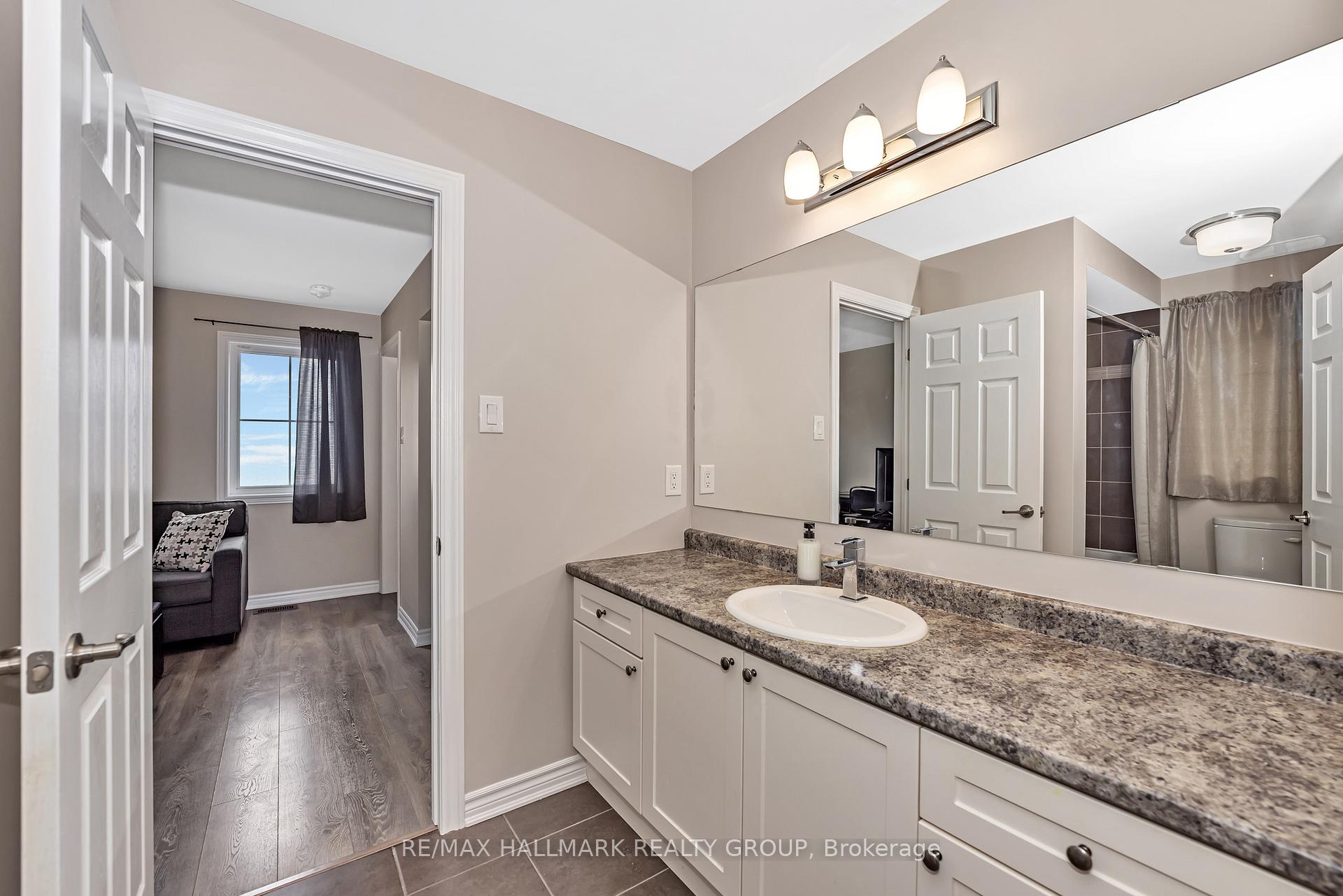 Photo 21 of 160 Bartonia Circle, Ottawa, Avalon West — HOMEH