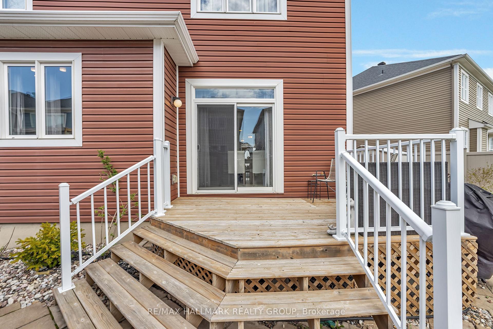 Photo 32 of 160 Bartonia Circle, Ottawa, Avalon West — HOMEH