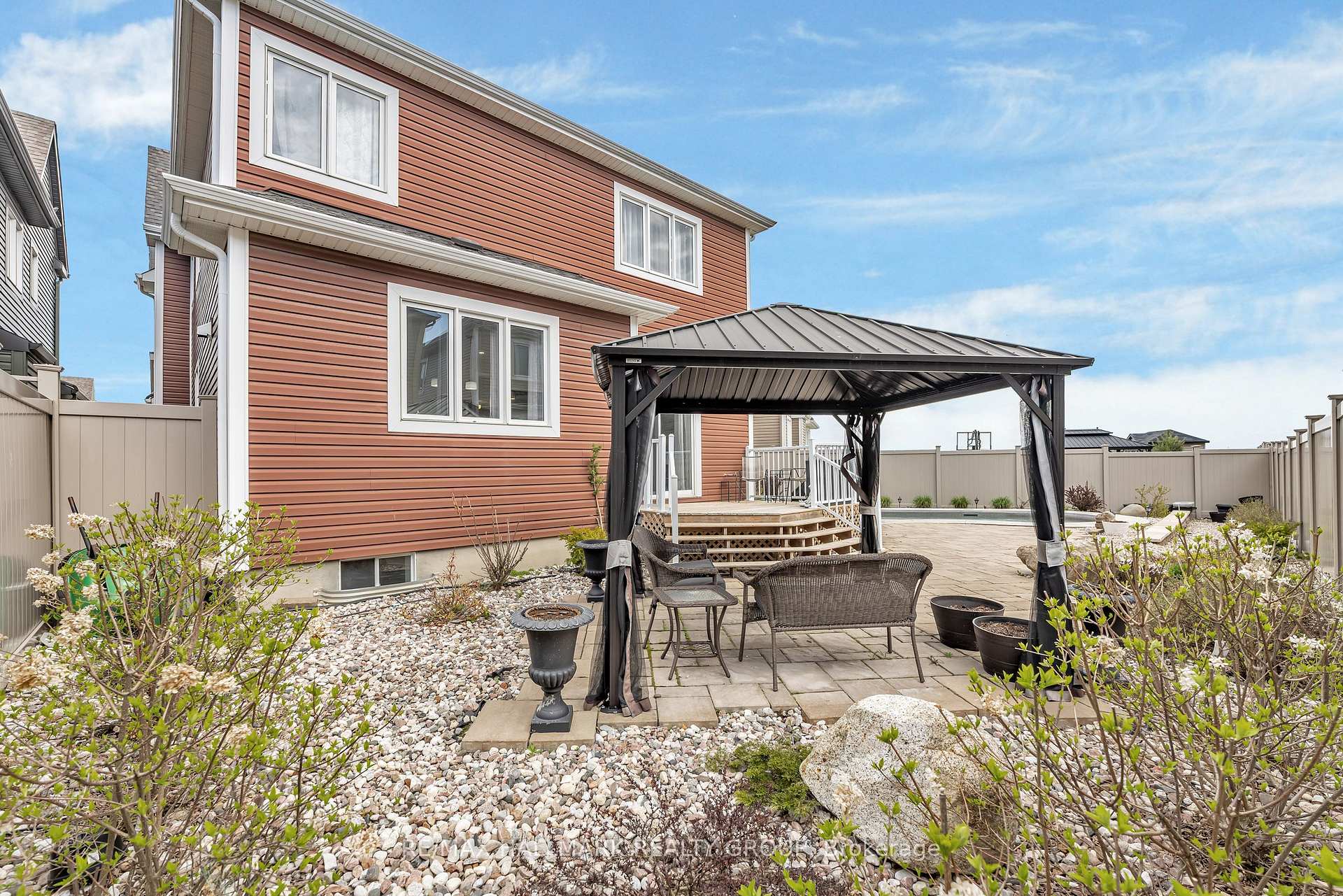Photo 35 of 160 Bartonia Circle, Ottawa, Avalon West — HOMEH