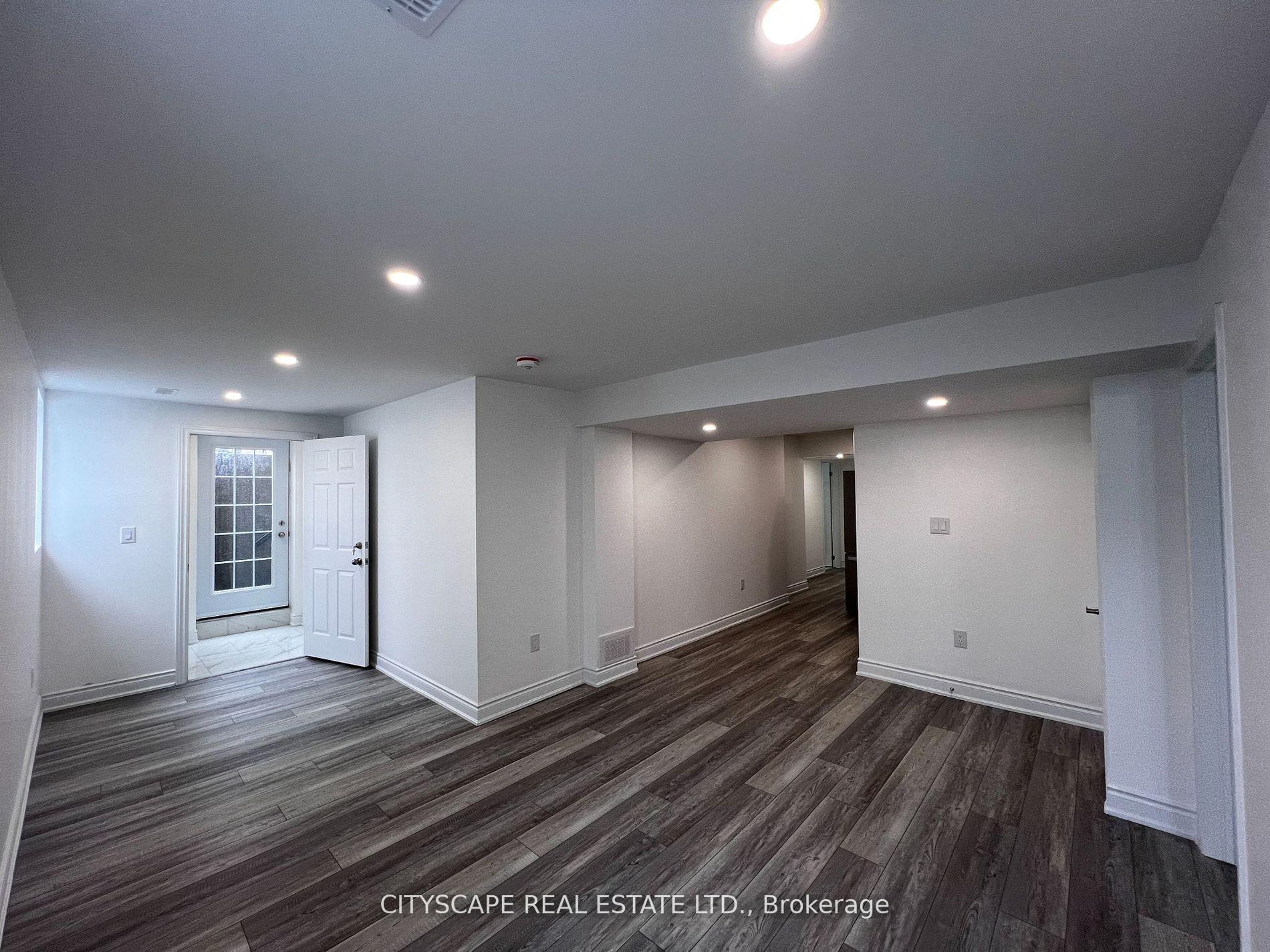 Photo 3 of 343 Primrose Crescent W, Milton, Walker — HOMEH