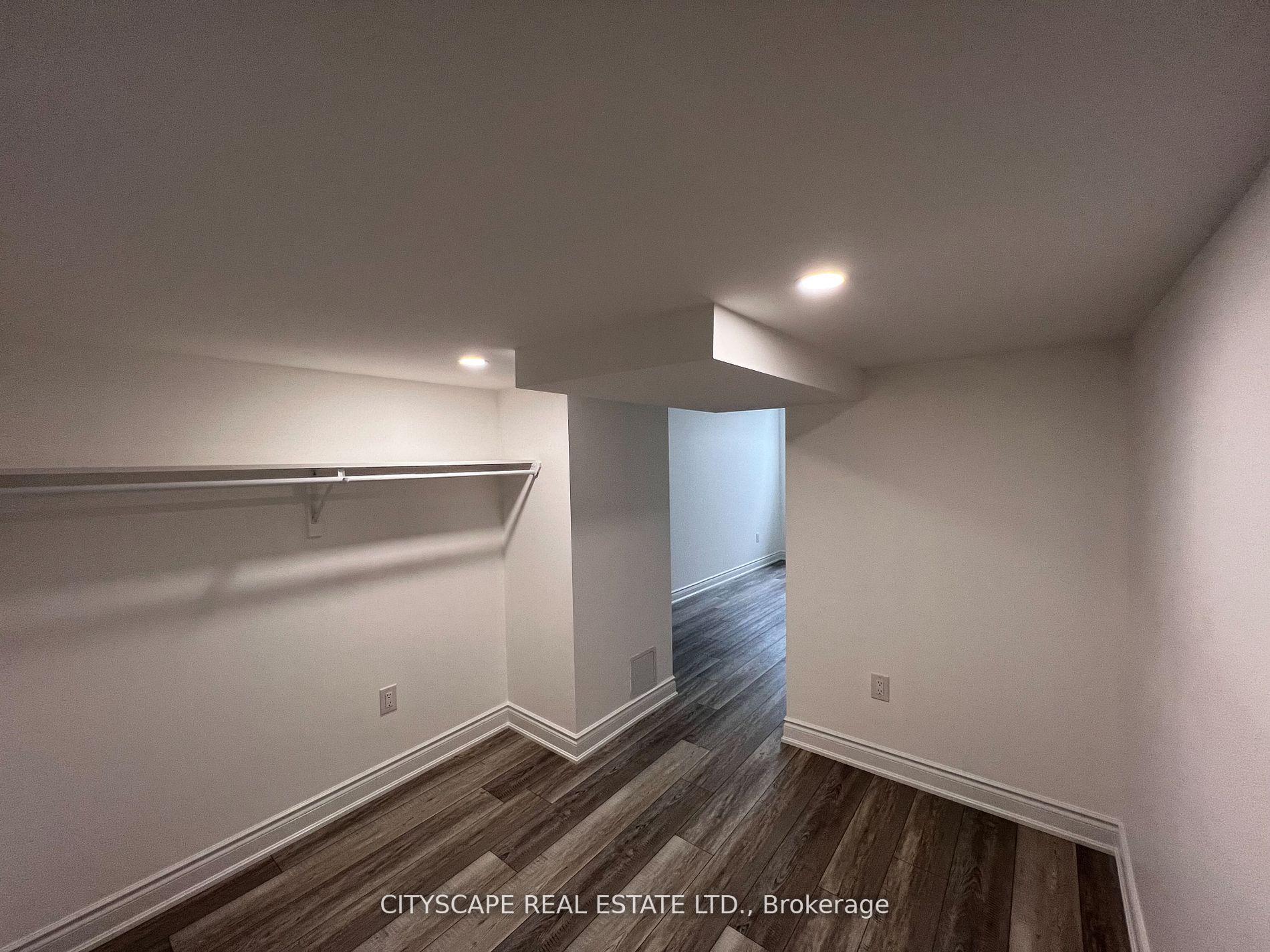 Photo 11 of 343 Primrose Crescent W, Milton, Walker — HOMEH