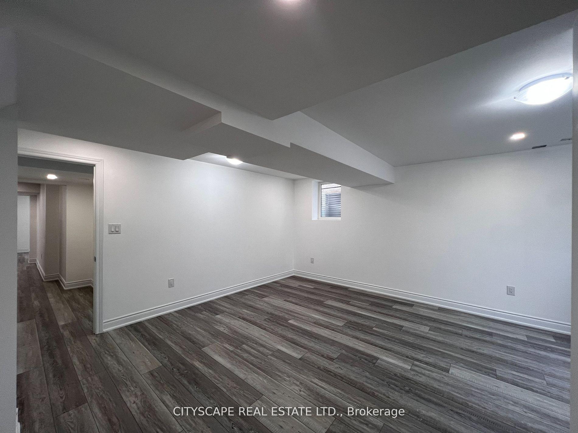 Photo 21 of 343 Primrose Crescent W, Milton, Walker — HOMEH