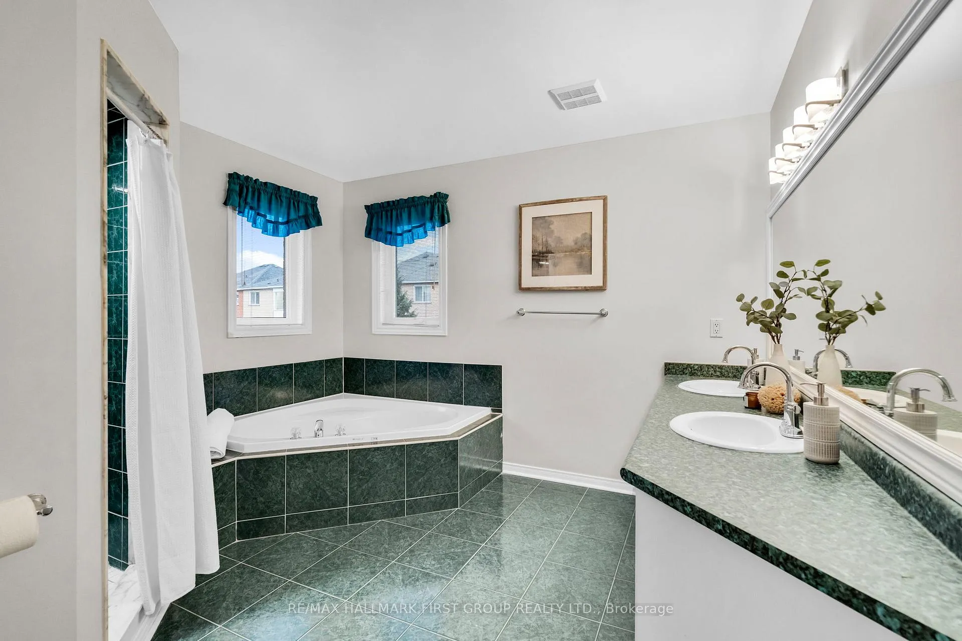 Photo 27 of 1907 Woodview Avenue, Pickering, Highbush — HOMEH