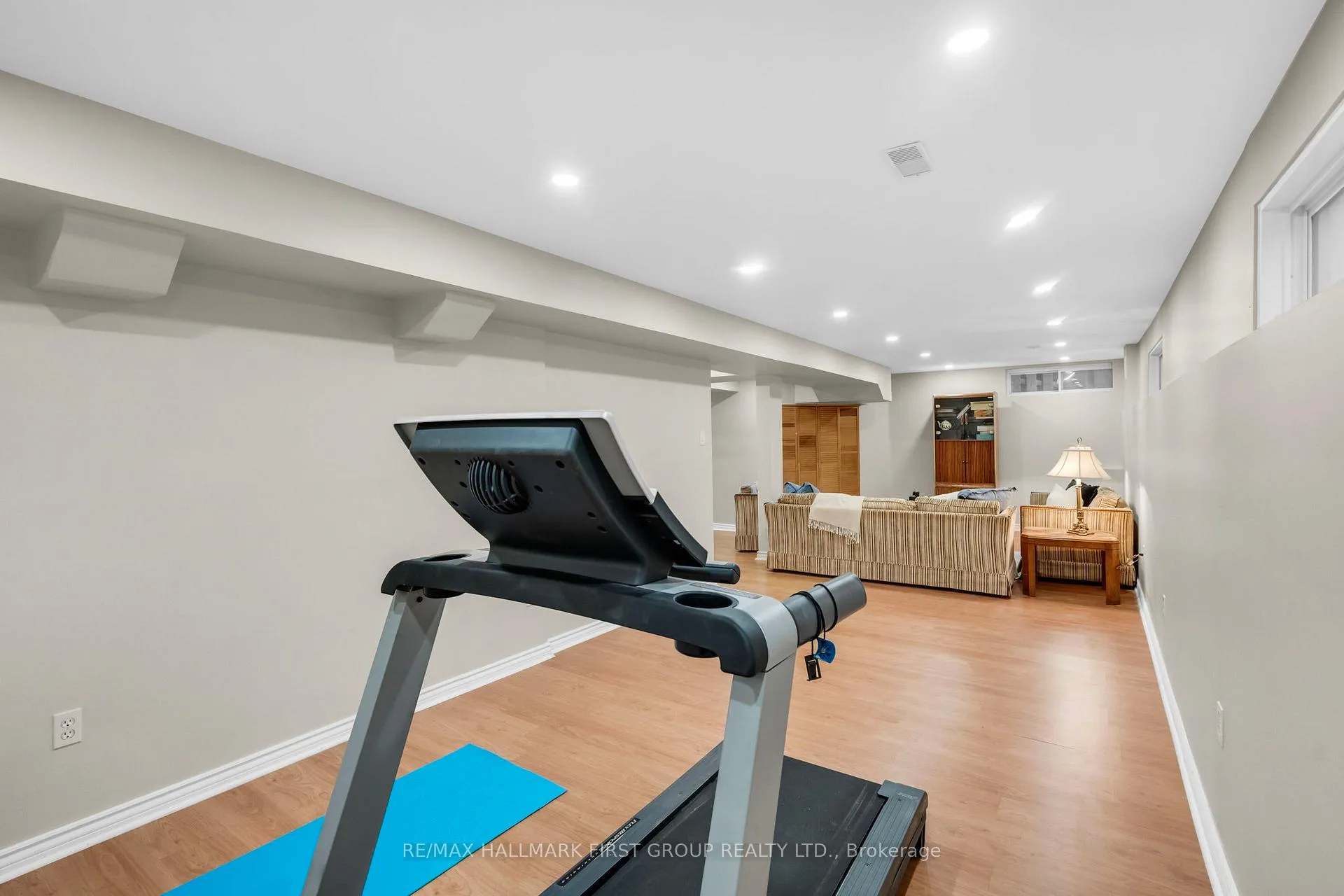 Photo 37 of 1907 Woodview Avenue, Pickering, Highbush — HOMEH