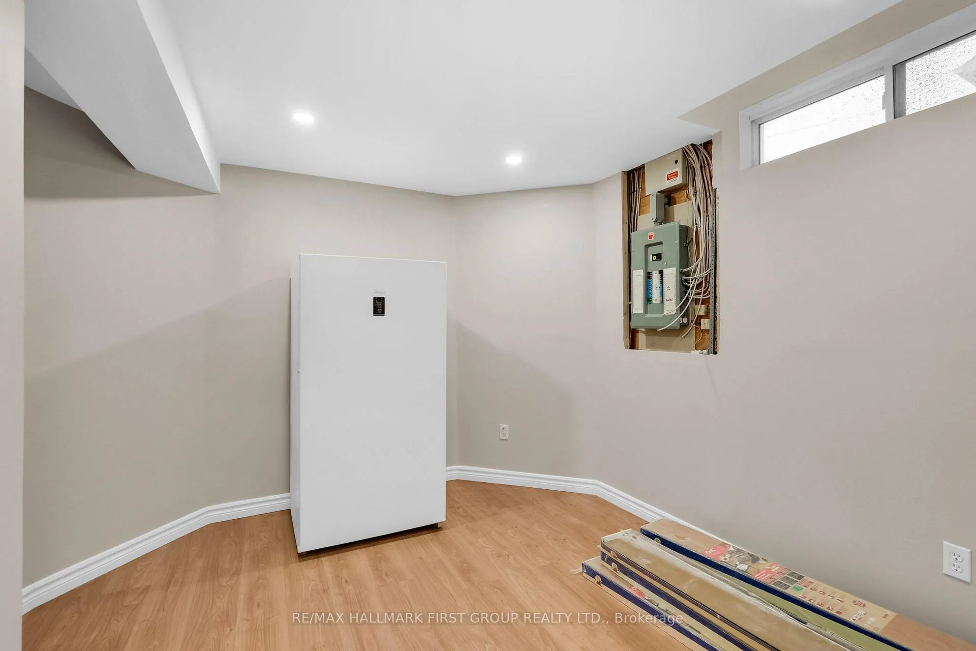 Photo 39 of 1907 Woodview Avenue, Pickering, Highbush — HOMEH