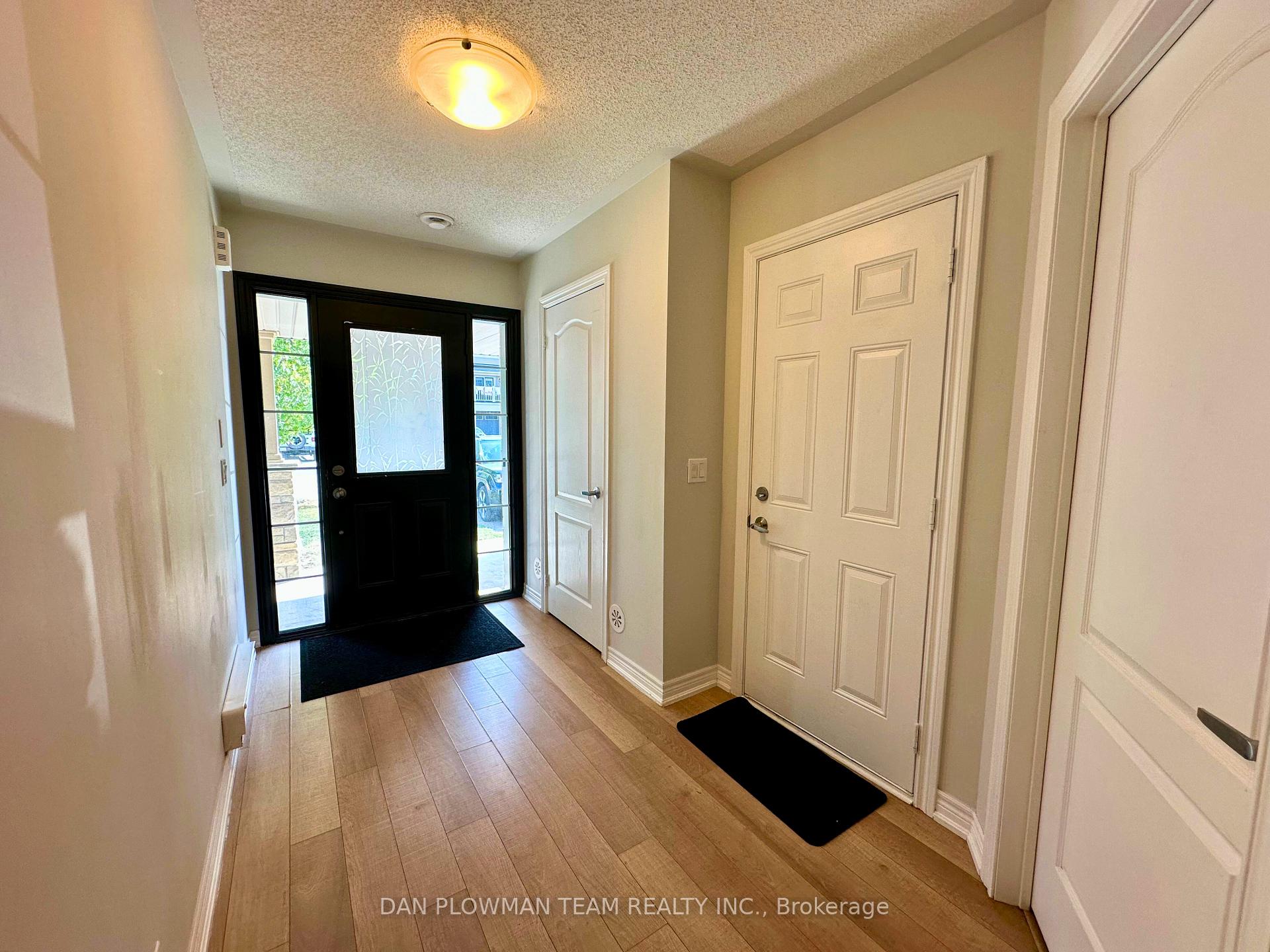 Photo 3 of 86 Tabaret Crescent, Oshawa, Windfields — HOMEH
