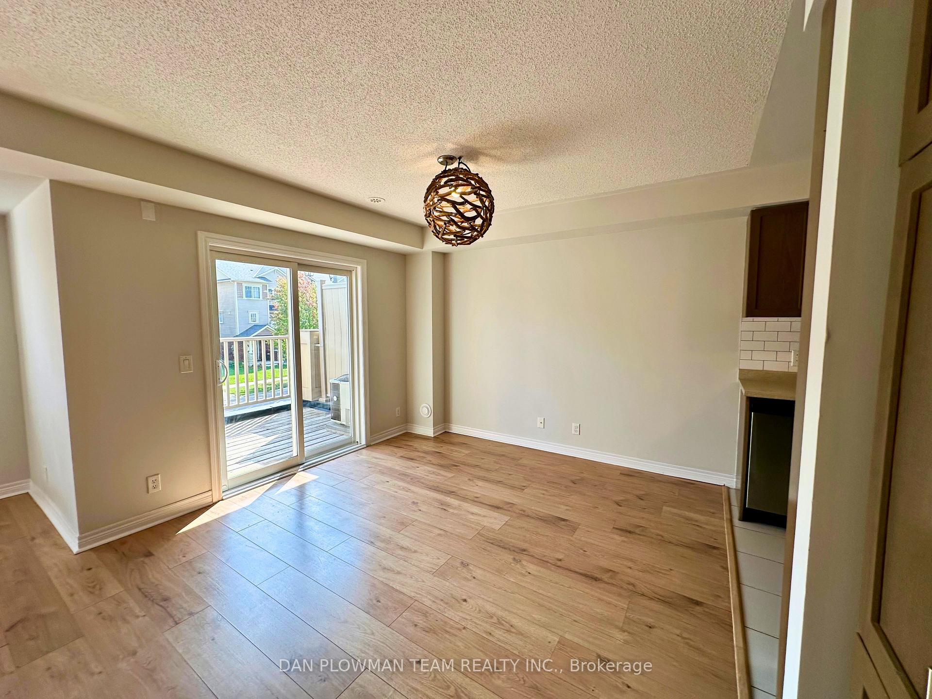 Photo 7 of 86 Tabaret Crescent, Oshawa, Windfields — HOMEH