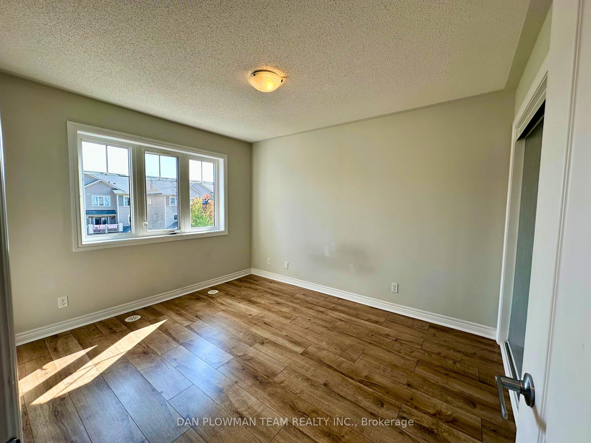 Photo 15 of 86 Tabaret Crescent, Oshawa, Windfields — HOMEH