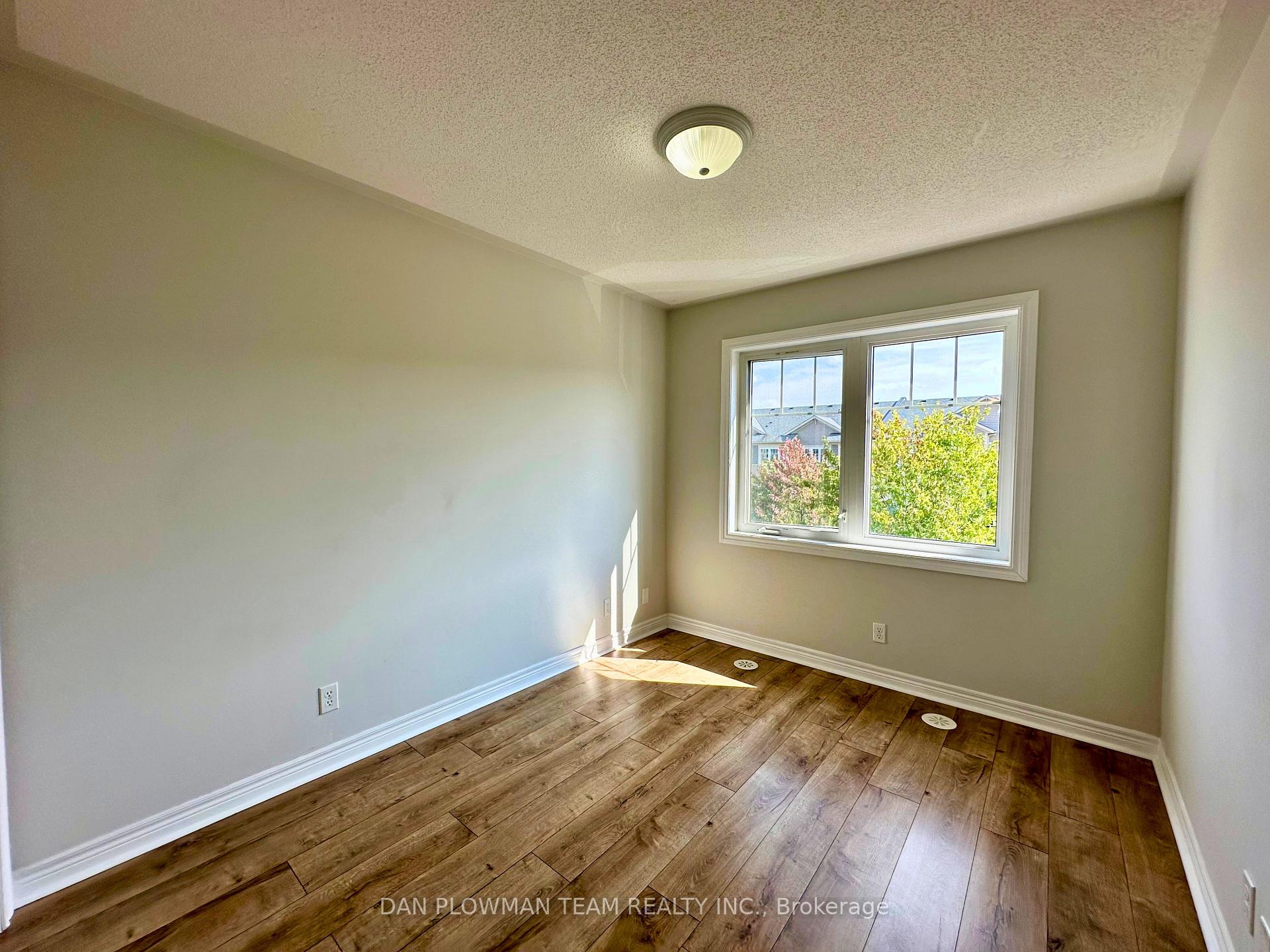 Photo 18 of 86 Tabaret Crescent, Oshawa, Windfields — HOMEH