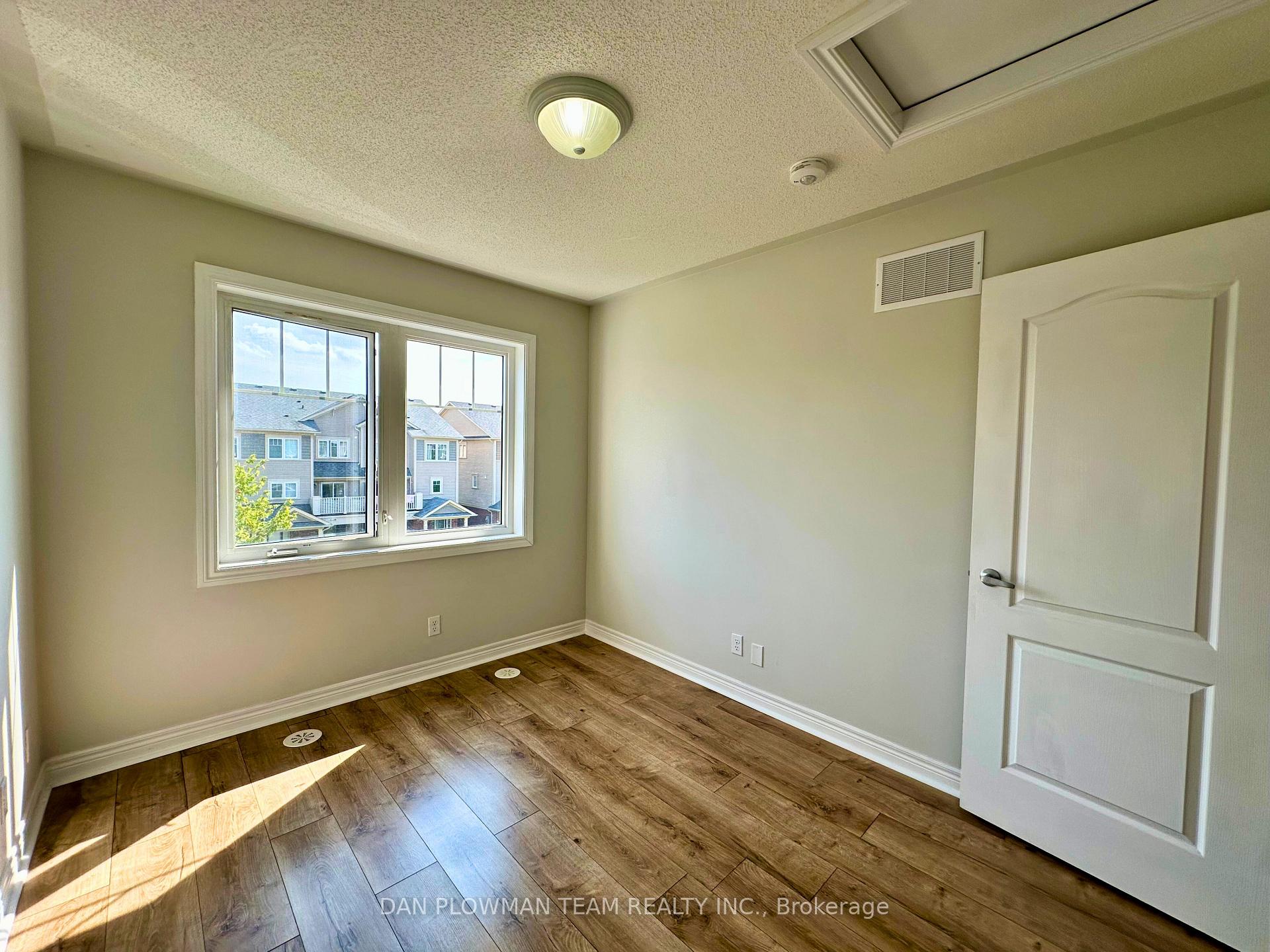 Photo 19 of 86 Tabaret Crescent, Oshawa, Windfields — HOMEH