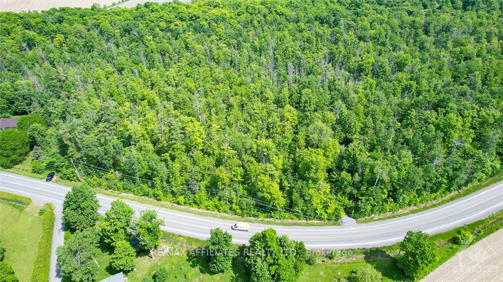 Photo 3 of 2611 Wilhaven Drive, Ottawa, Cumberland West — HOMEH