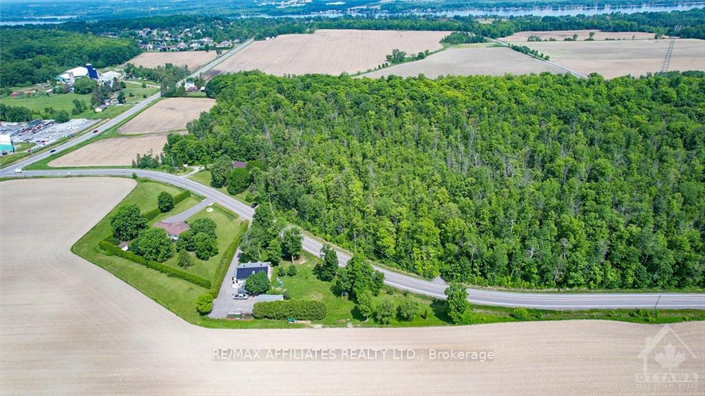 Photo 4 of 2611 Wilhaven Drive, Ottawa, Cumberland West — HOMEH