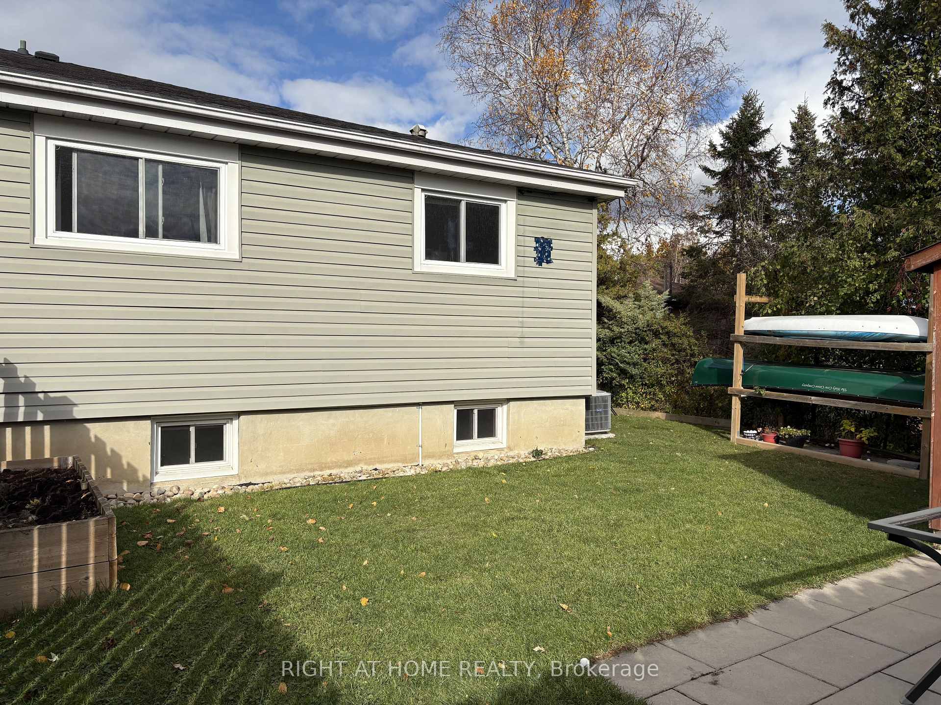 Photo 2 of Unit UPPER, 975 Mink Street, Pickering, West Shore — HOMEH