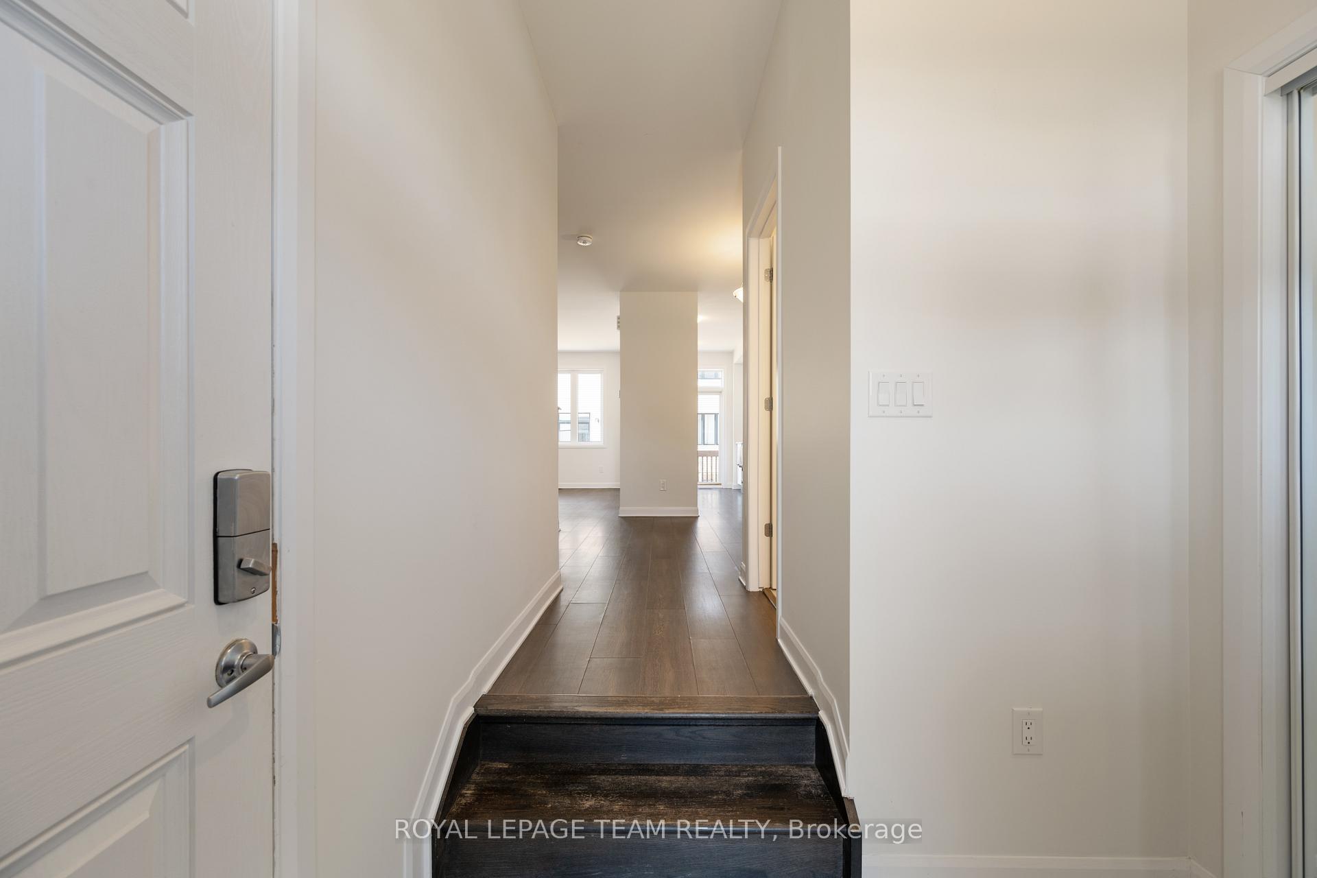 Photo 4 of 334 Blossom Pass Terrace, Ottawa, Avalon East — HOMEH