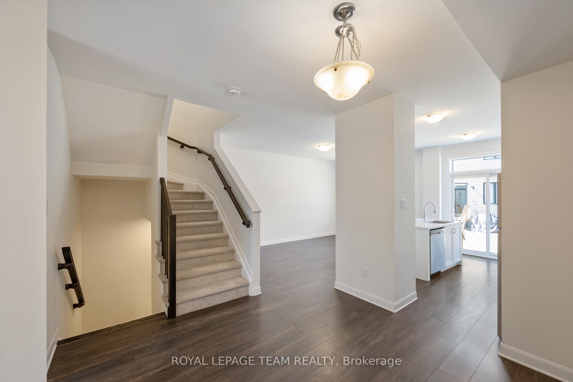 Photo 8 of 334 Blossom Pass Terrace, Ottawa, Avalon East — HOMEH