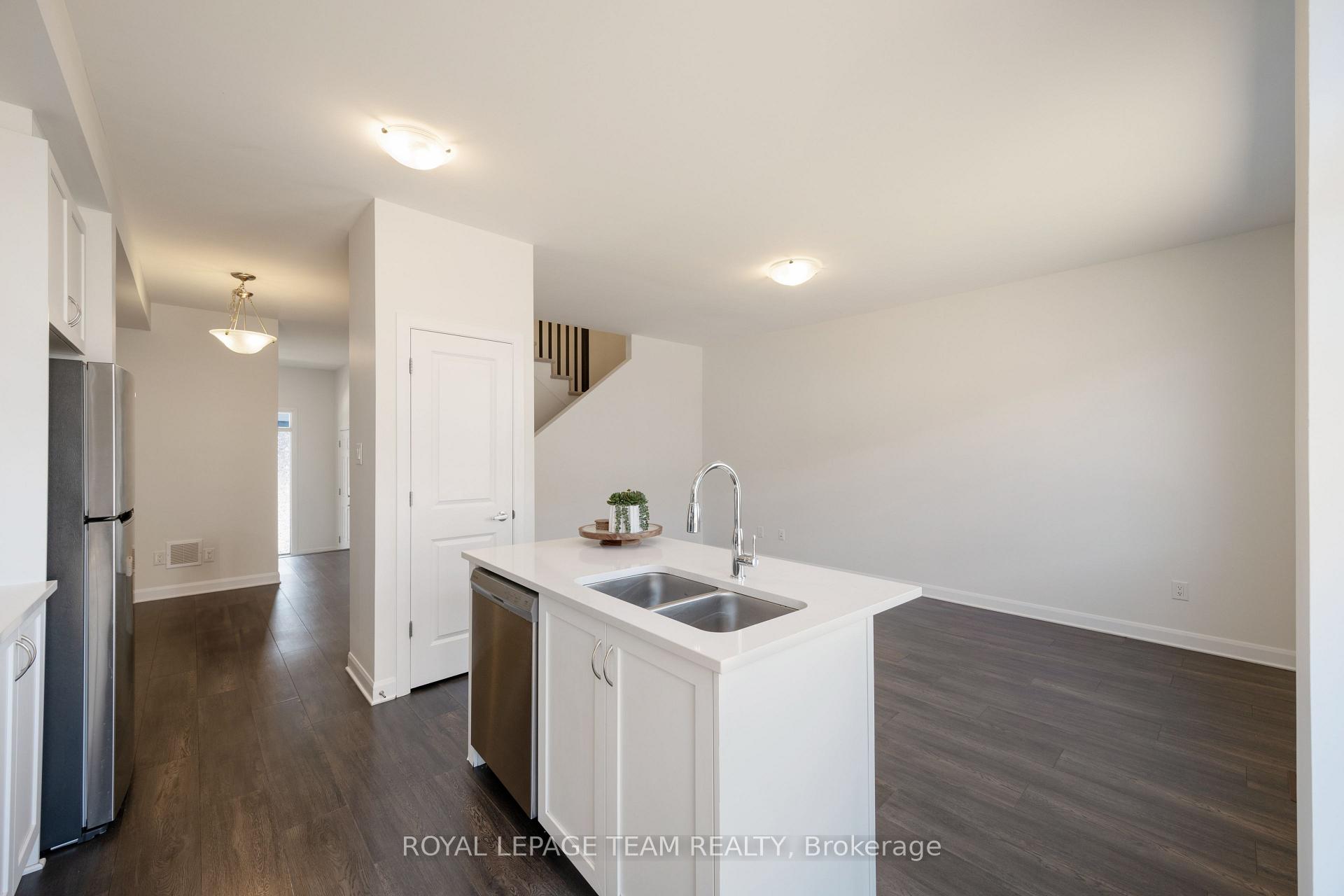 Photo 15 of 334 Blossom Pass Terrace, Ottawa, Avalon East — HOMEH