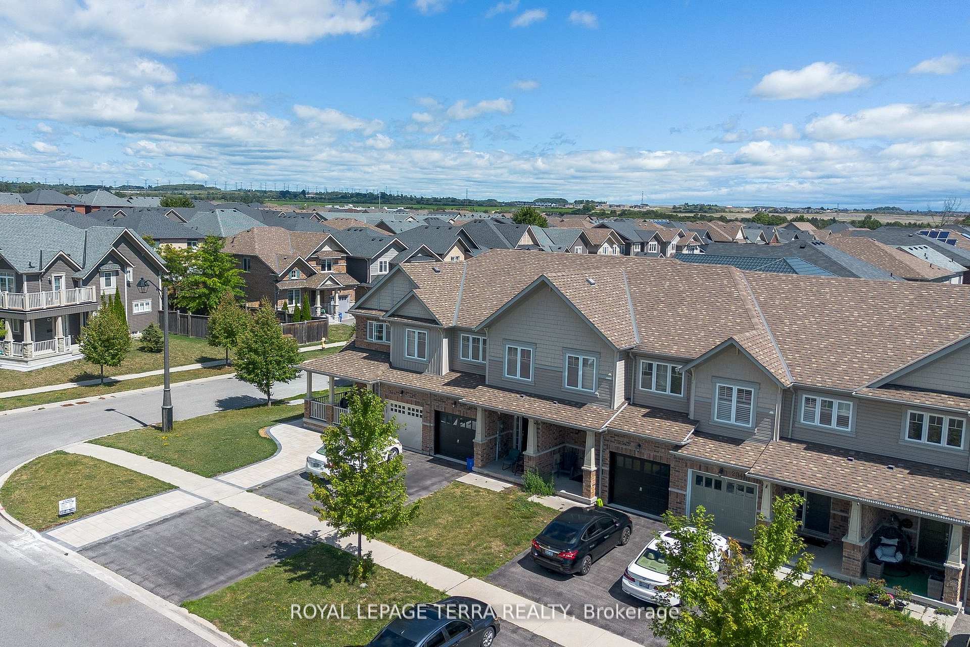 Photo 6 of 2345 Steeplechase Street, Oshawa, Windfields — HOMEH