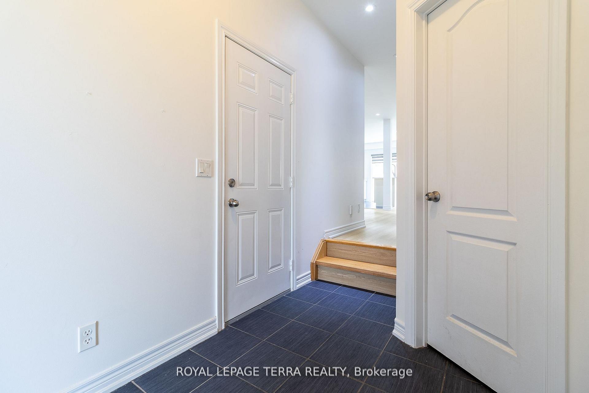Photo 10 of 2345 Steeplechase Street, Oshawa, Windfields — HOMEH