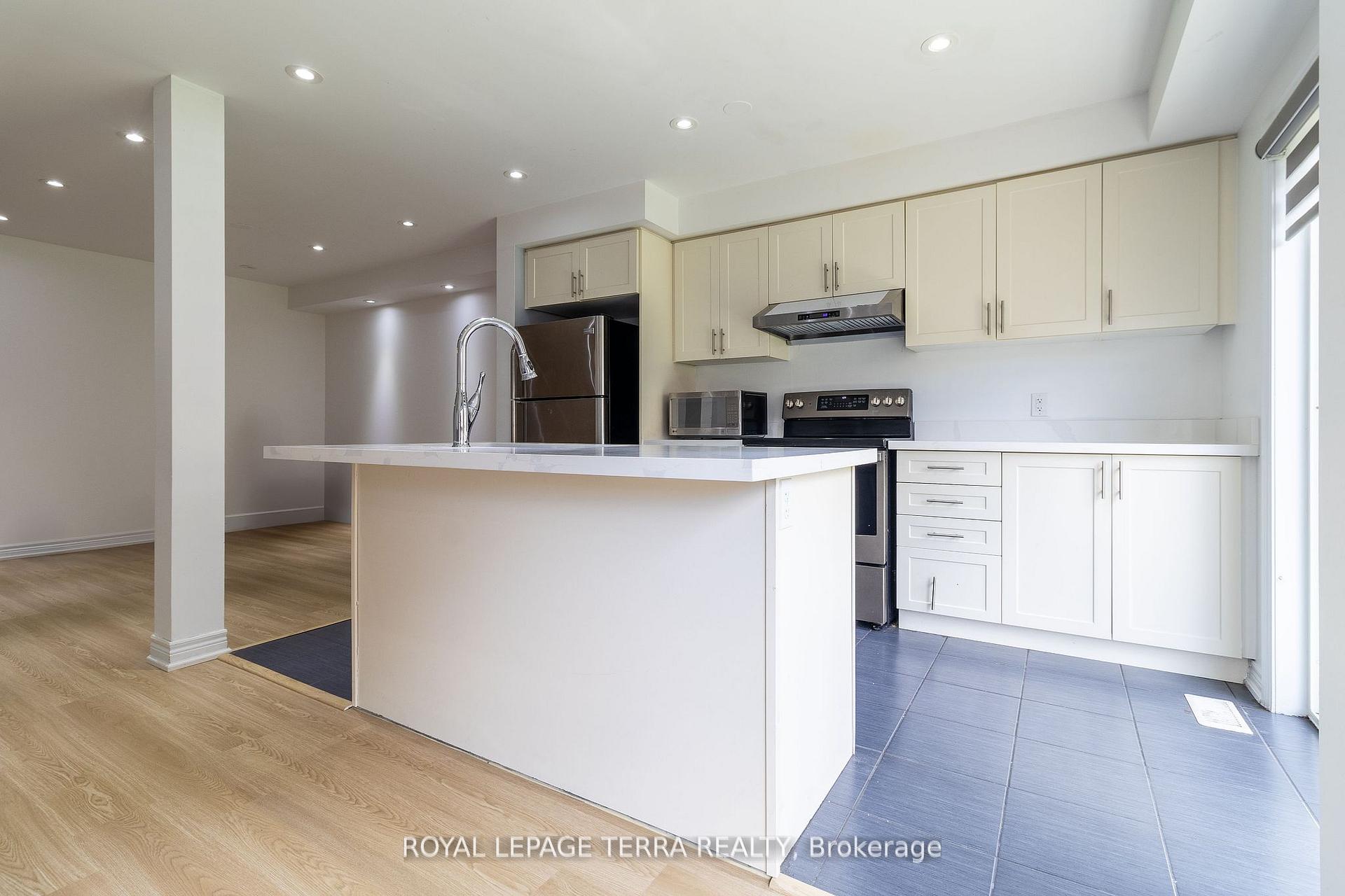 Photo 18 of 2345 Steeplechase Street, Oshawa, Windfields — HOMEH