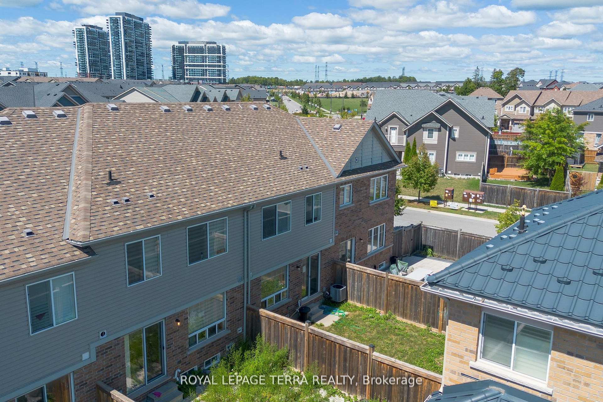 Photo 36 of 2345 Steeplechase Street, Oshawa, Windfields — HOMEH