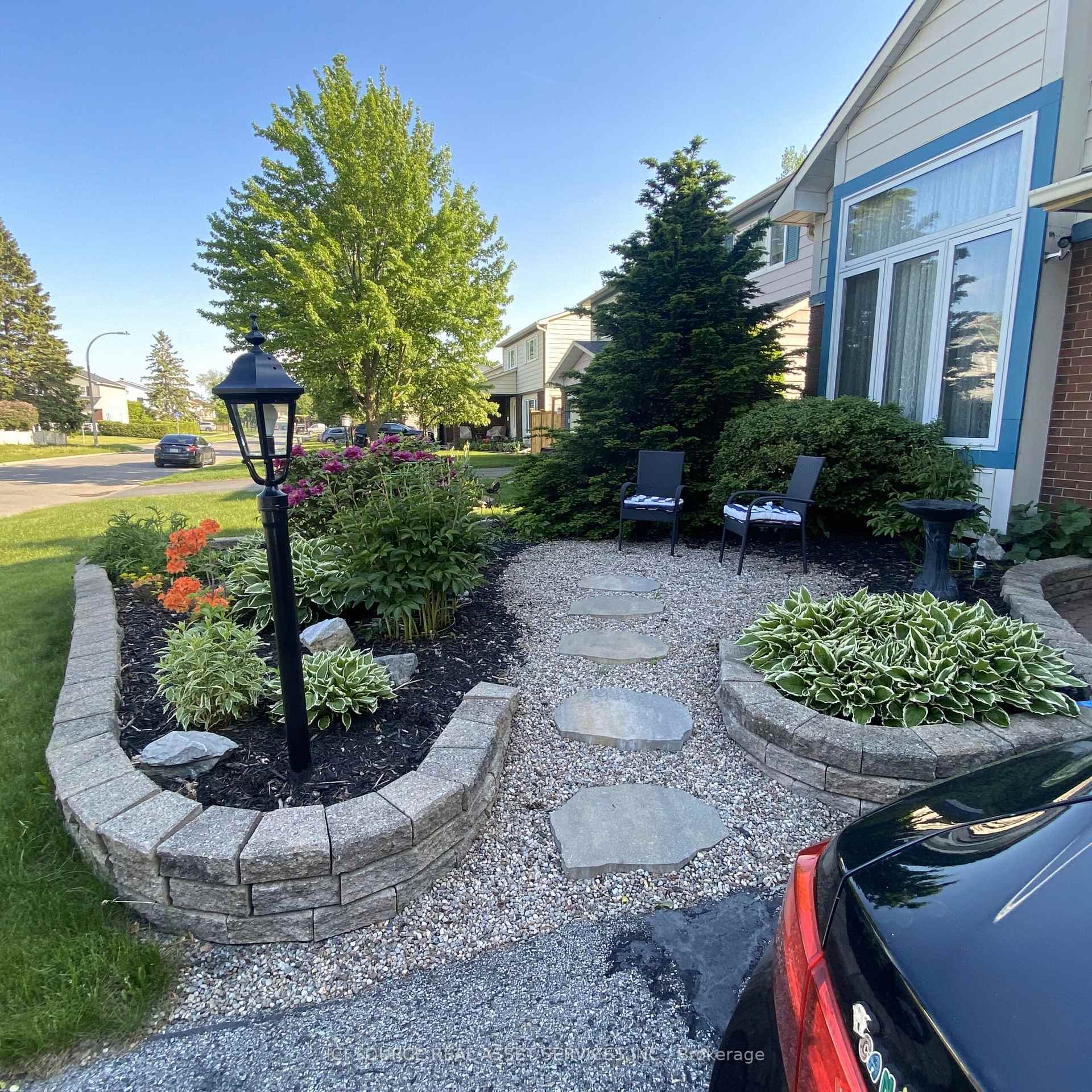 Photo 2 of 1776 Vigneault Street, Ottawa, Chateauneuf — HOMEH