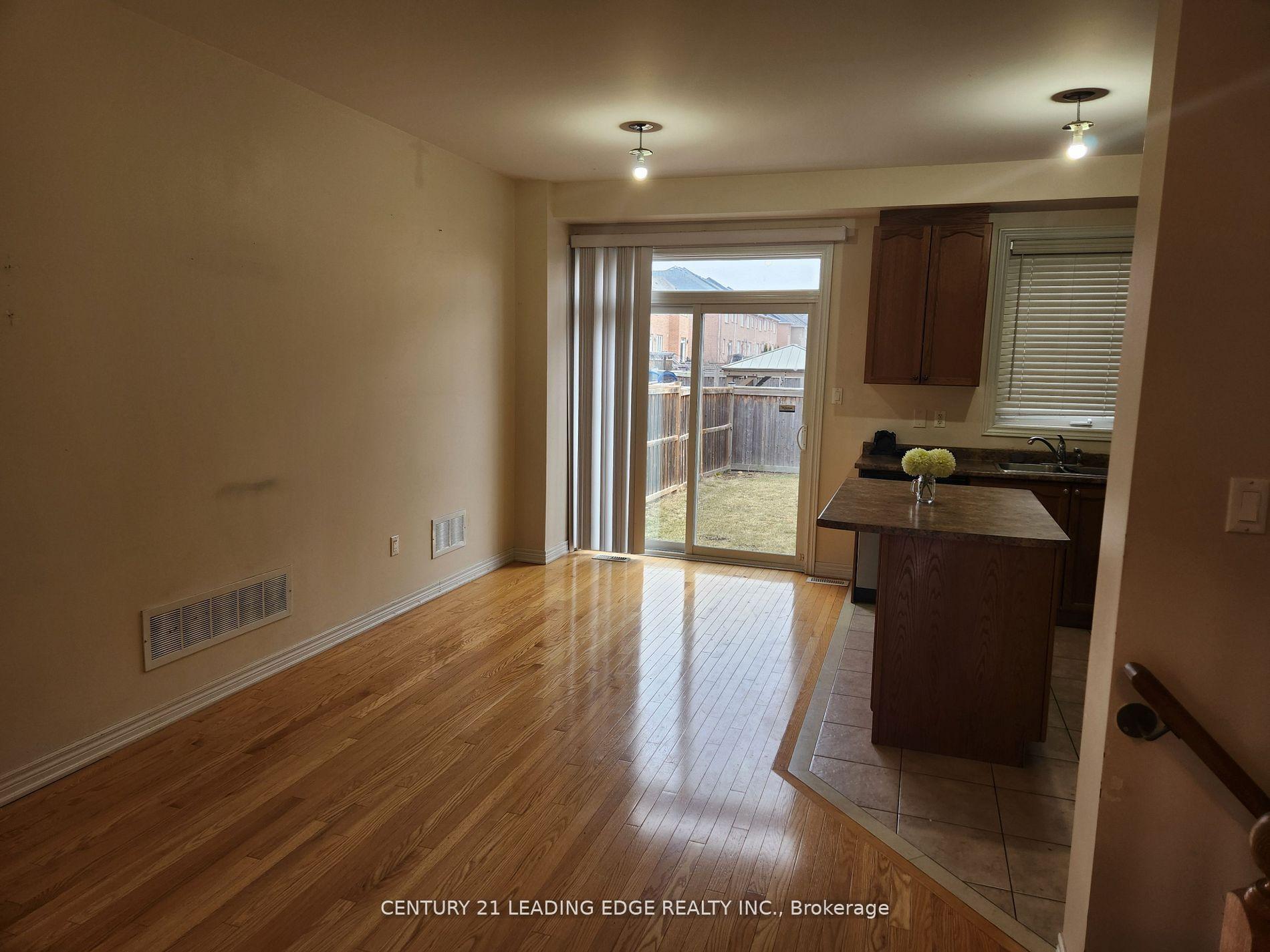 Photo 3 of 6 Mclaughlin Avenue, Milton, Willmott — HOMEH